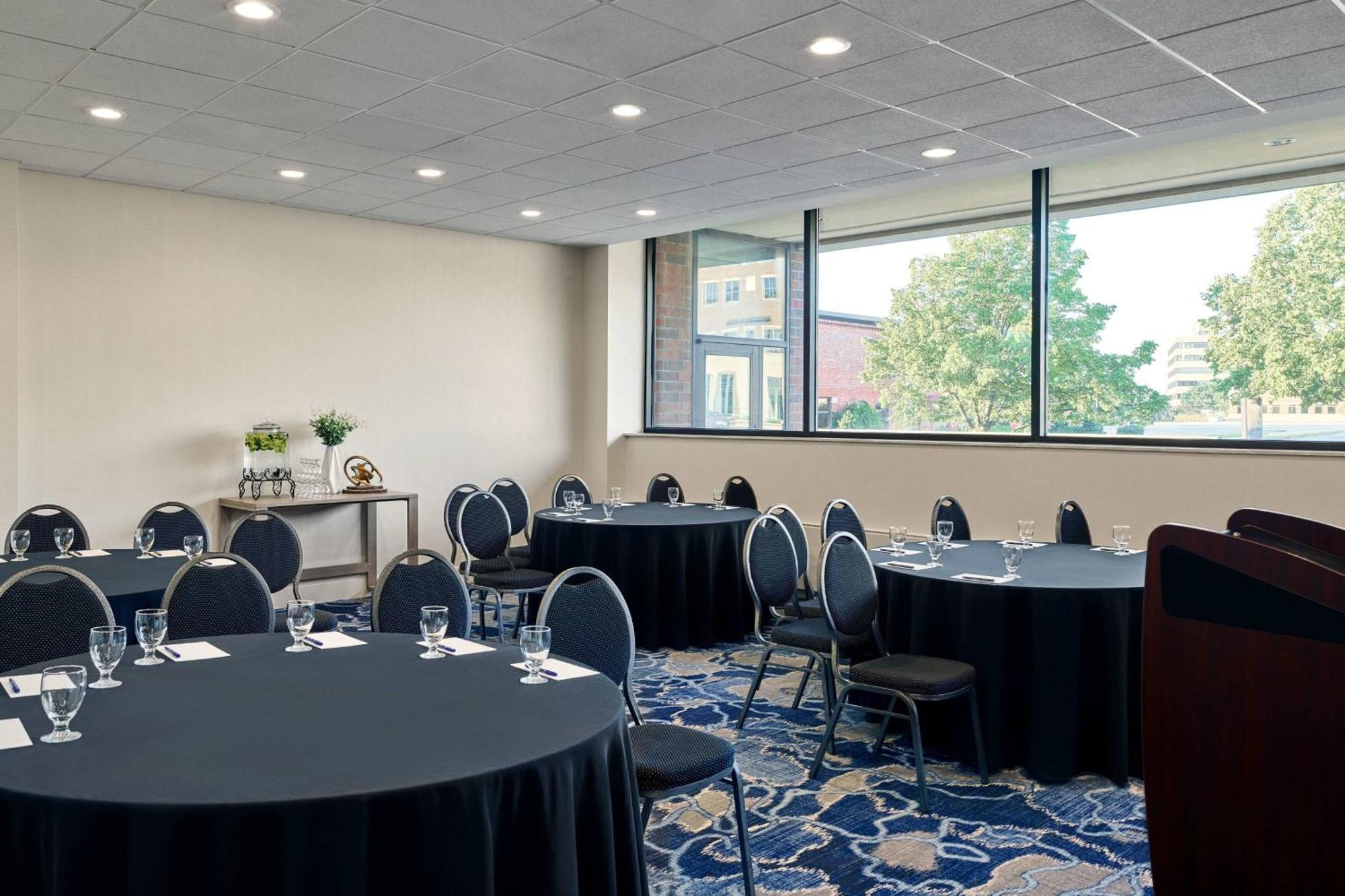 Delta Hotels By Marriott Muskegon Convention Center Kültér fotó