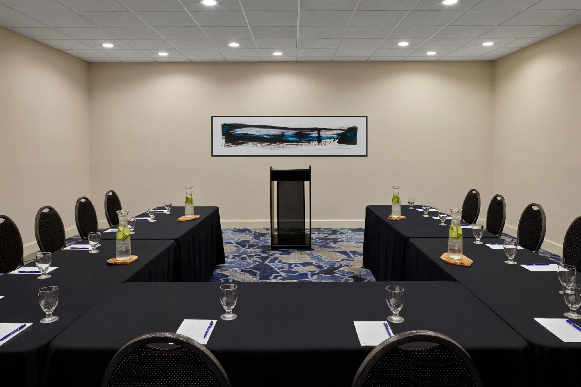 Delta Hotels By Marriott Muskegon Convention Center Kültér fotó