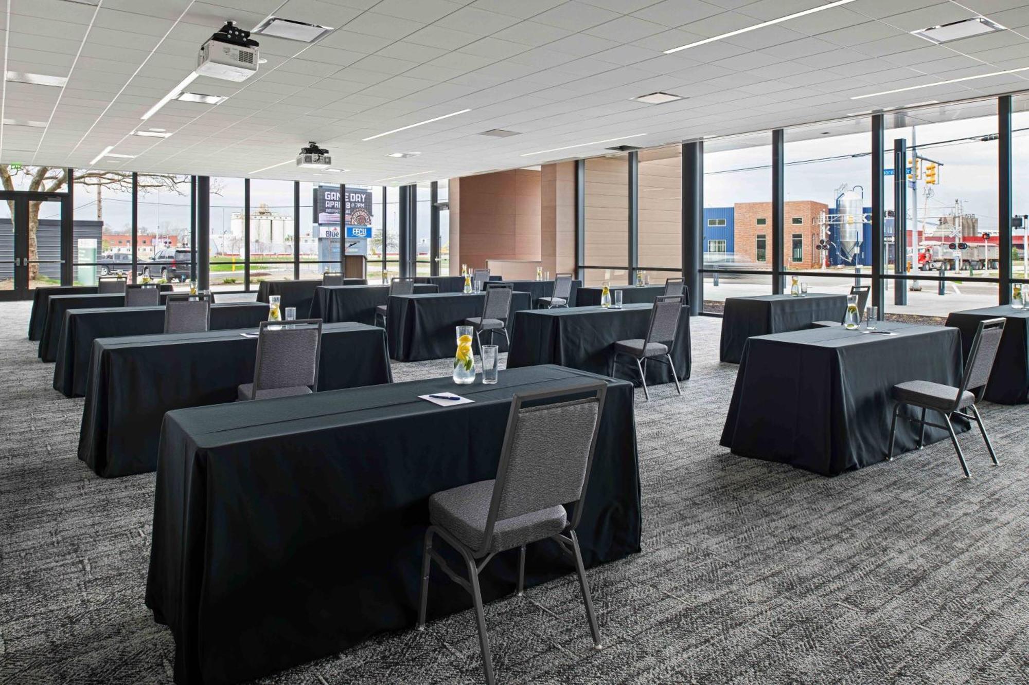 Delta Hotels By Marriott Muskegon Convention Center Kültér fotó